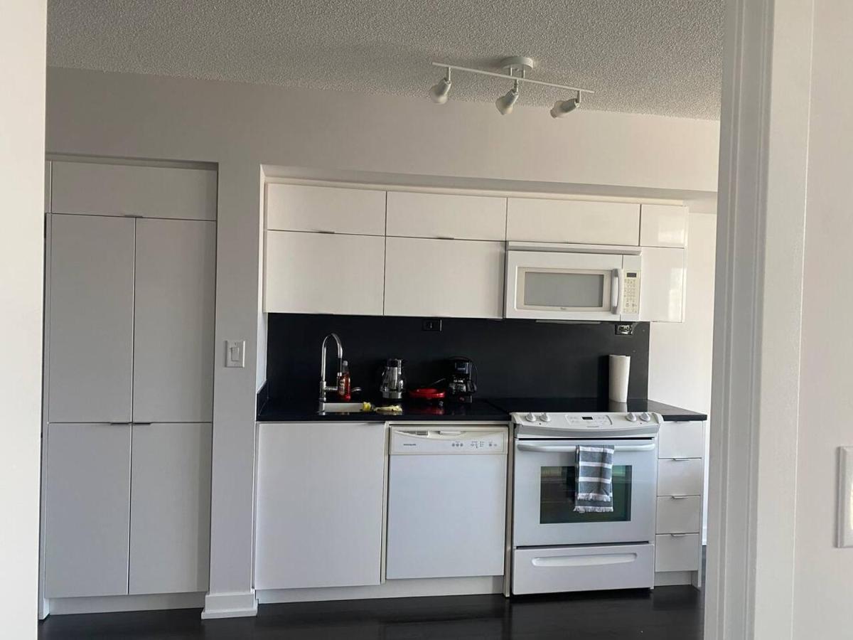 Family Oriented Downtown Toronto 2Bdrm Condo With Parking & Office Space Εξωτερικό φωτογραφία