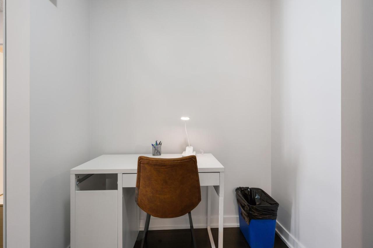 Family Oriented Downtown Toronto 2Bdrm Condo With Parking & Office Space Εξωτερικό φωτογραφία