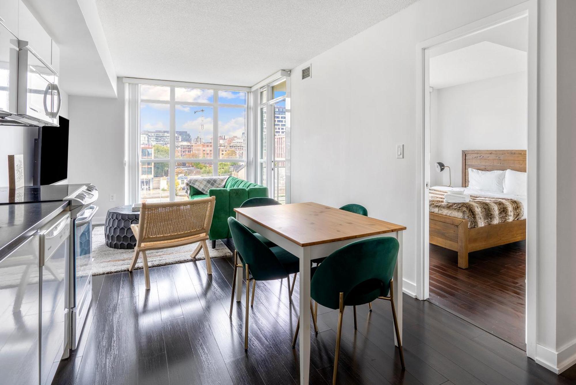 Family Oriented Downtown Toronto 2Bdrm Condo With Parking & Office Space Εξωτερικό φωτογραφία